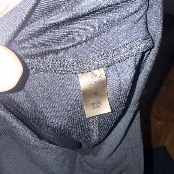Beyond Yoga Black Pocket Joggers Size Small - Picture 5 of 5